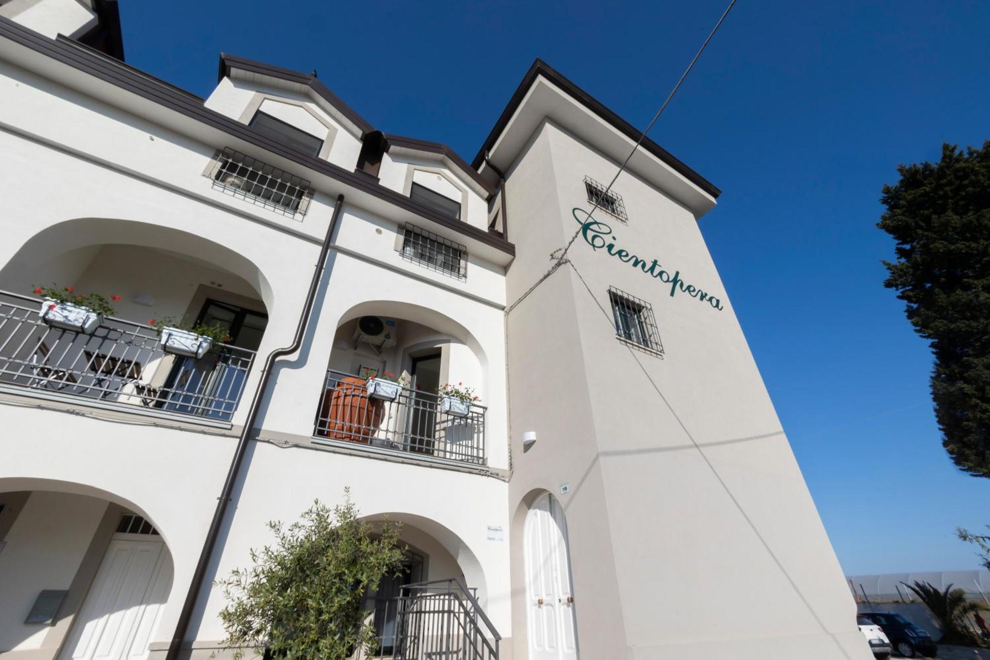 Cientopera Suite Rooms Понтеканьяно Экстерьер фото